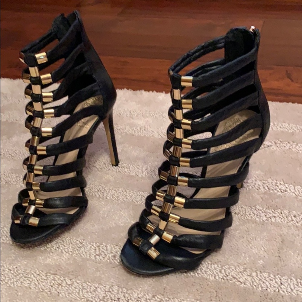 Vince Camuto Heals